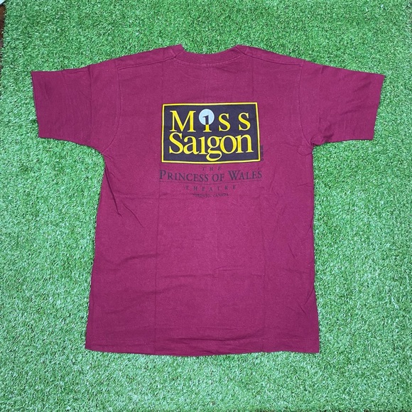 Vintage Fruit of the Loom 80s Miss Saigon tee size medium - Picture 4 of 5